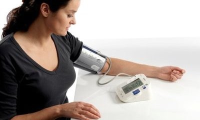 Những thiết bị chăm sóc sức khỏe nào nên có trong nhà?